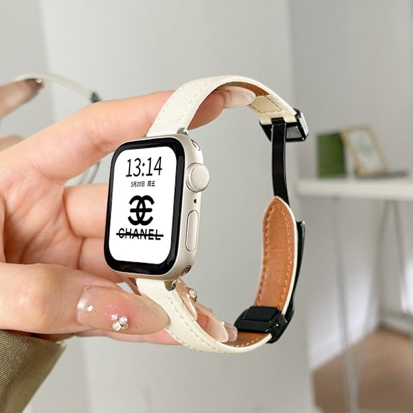 Urrem til Apple Watch iWatch til SE2/6/5/4 40 mm læderrem med foldbart magnetisk spænde - råhvid