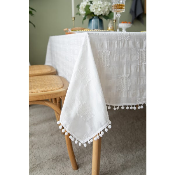 Dug Fransk Romantisk Bomuld Hør Udskåret Hvid Pelskugle Rektangulær Dug White cut flower white ball 140X180CM