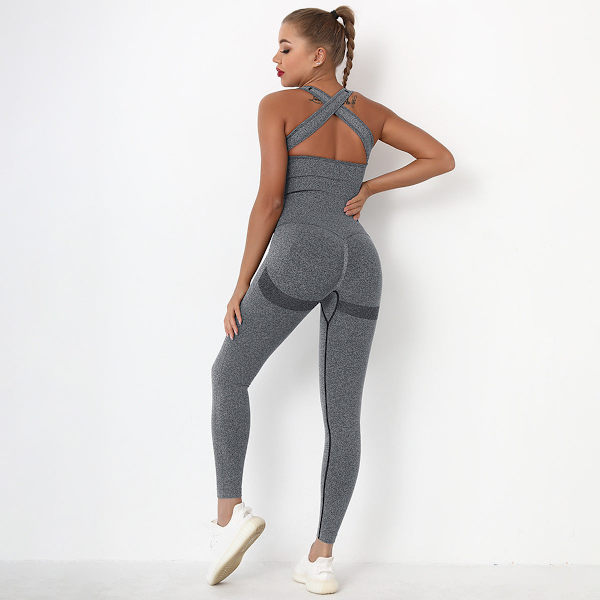 Europeisk och amerikansk sömlös sexig persiko-höftficka Yoga Bodysuit Snabbtorkande Fitness Sport Ryggformande Yogakläder Heldräkt 6205 jumpsuit-dark gray S