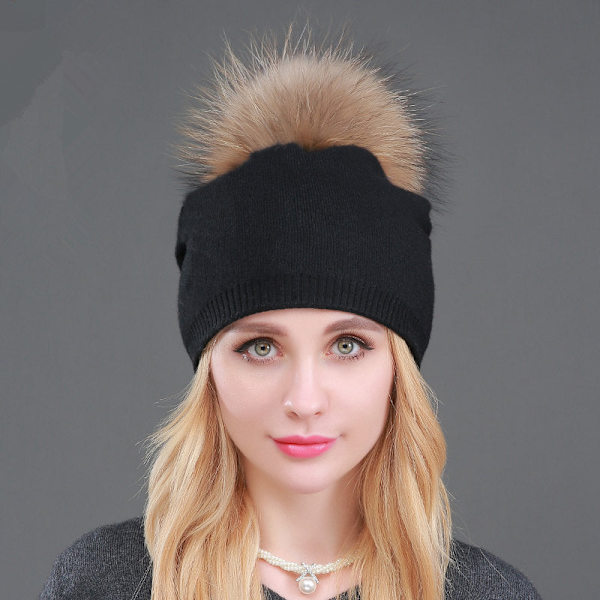 Höst- och vinter damstickad mössa med tvättbjörnspälsboll, varm ullhatt, fashionabla dammössa Black natural ball