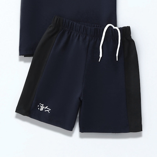 Baddräkt 2023 Nya Mellanstora och Stora Barns Professionella Solskydd Träning Varm Källa Enkla Pojkars Badbyxor Badkläder Classic blue and black 4XL