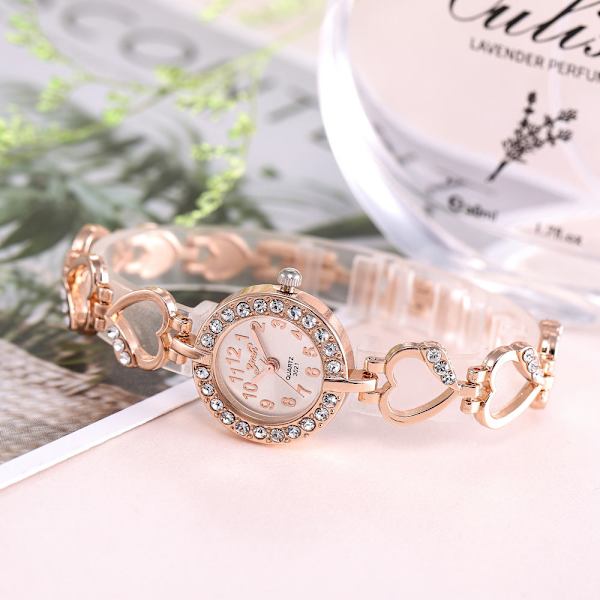 Naisten Alloy Set -kello pitsikiristysrannekorulla ja persikkasydännauhalla, kvartsikello Rose Gold