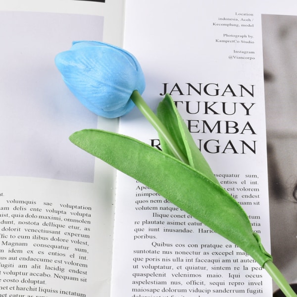 10 kpl Tulppaani Keinotekoinen Kukka Valkoinen PU Aito Kosketus Kodin Sisustukseen Tekotulppaanit Lateksikukat Kimppu Häät Puutarhakoriste purple white 10 pcs