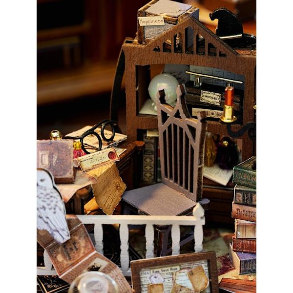 Nytårsgave DIY Dukkehus Med Møbler Træ Dukkehus Tilbehør Miniaturer Børn Legetøj Fødselsdags Julegaver B032