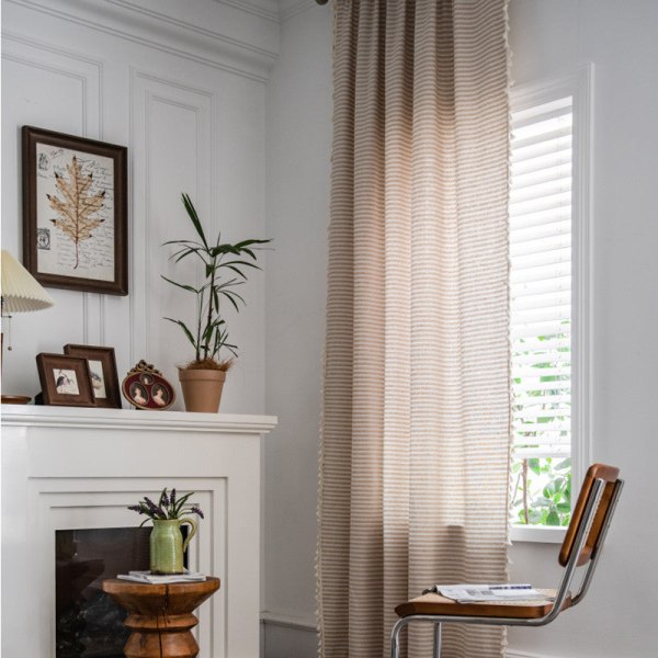 Simpelt bomulds- og linnedgardin stribet kvast stue gardinstang Beige Stripes tassel-hook curtain 150W * 220 high CM