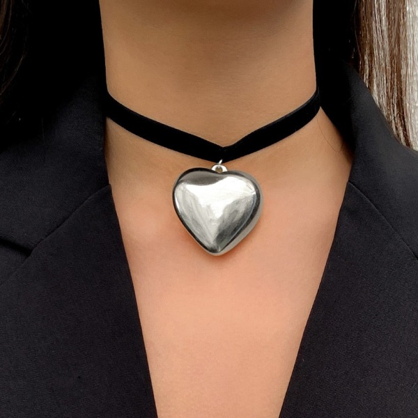 Goth Svart Fløyel Stort Hjerte Anheng Choker Halskjede for Kvinner Elegant Vev Knute Sløyfe Justerbart Kjede Nyttårs Smykker Waxy Thread Silver