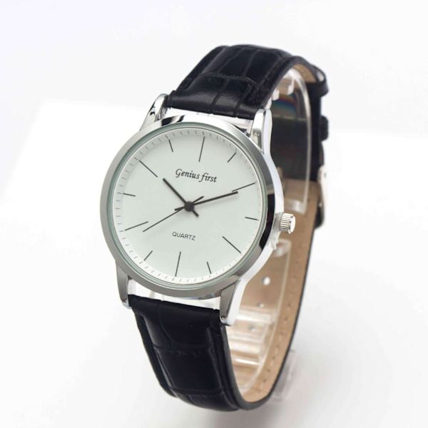Quartzklocka Presentklocka Modebälte Samma Stil Herr- och Damklocka Studentklocka Billig Par Klocka Par Women's white surface black ribbon