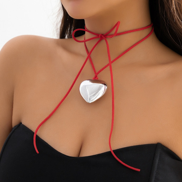 Goth Svart Fløyel Stort Hjerte Anheng Choker Halskjede for Kvinner Elegant Vev Knute Sløyfe Justerbart Kjede Nyttårs Smykker Velvet Chain Red
