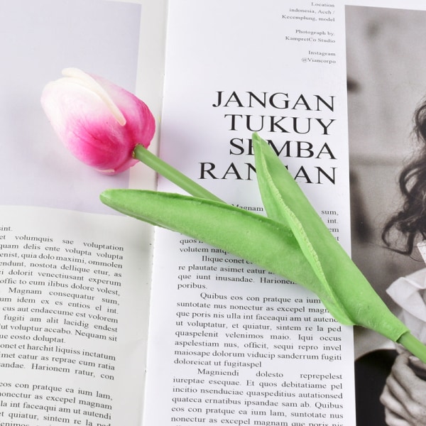 10 kpl Tulppaani Keinotekoinen Kukka Valkoinen PU Aito Kosketus Kodin Sisustukseen Tekotulppaanit Lateksikukat Kimppu Häät Puutarhakoriste rose white 10 pcs