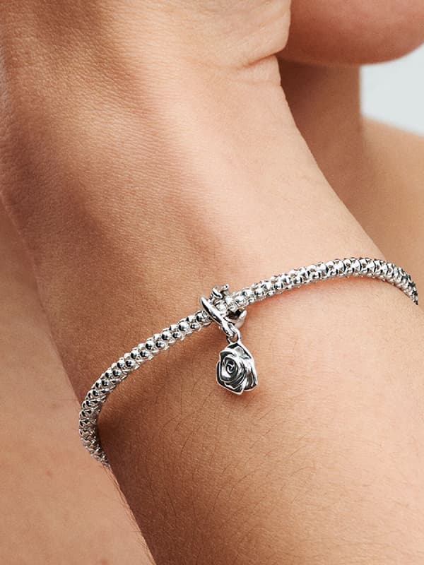 Rose in Bloom Dangle Charm - Sterlingsølv