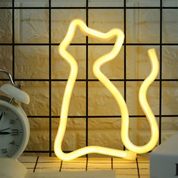 Led neon kattformade vägglampor lyser upp barnens semesterfester i sovrummet