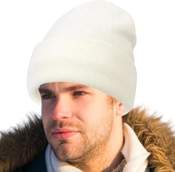 Satinfodrade vintermössor, satinfordrad beanie vintermössa, stickad klockhatt med silkefoder, silkefodrad slouchy beanie, unisex enfärgad skullcap White