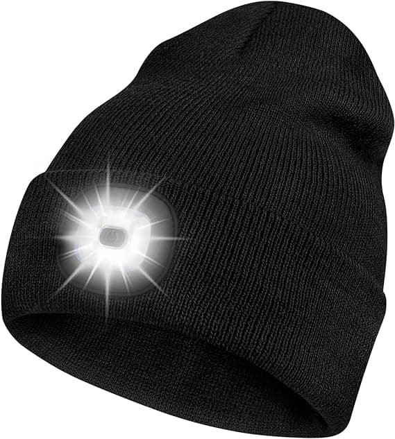LED-belyst stickad vintermössa