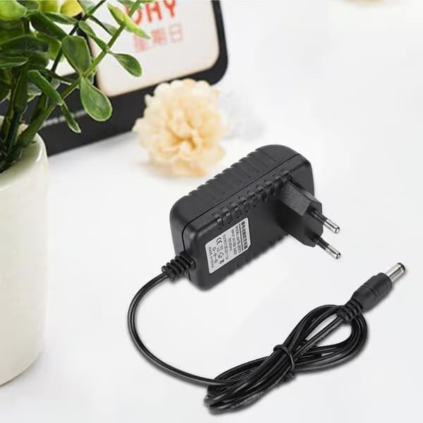 25,2V/1A Hurtigoplader Li-ion Oplader Adapter 100-240V Input Multilagsbeskyttelse