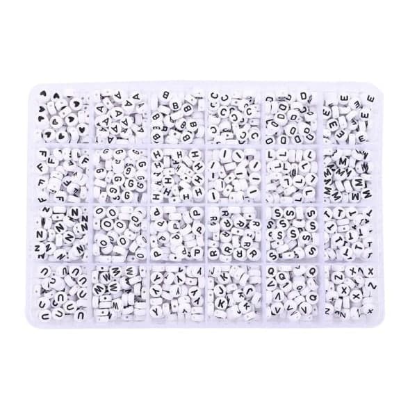 DIY - Perleæske - Bogstavperler - 1400 stk + Elastisk tråd hvid hvid