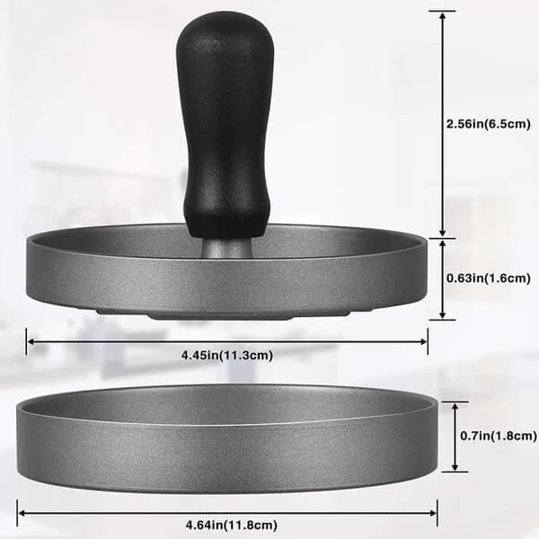 Tillbehörsset i metall för KitchenAid matberedare, inklusive köttkvarnstillbehör.
