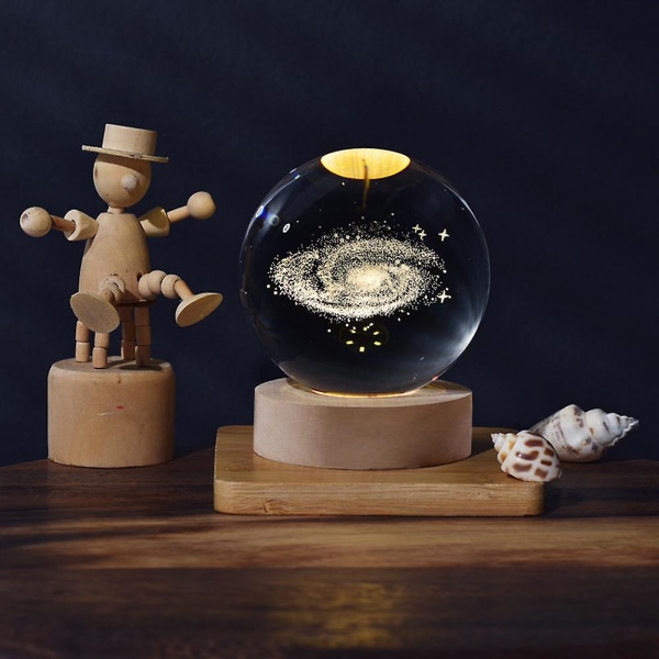 3D Galaxy Krystallkule Lampe Lasere Gravering Nattlys med Tretrebase for Soveromdekor,