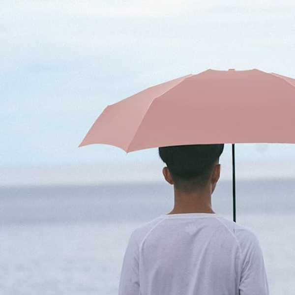 Taitettava sateenvarjo, 6-ripainen miniv sateenvarjo pienellä sateenvarjolla kapselikotelolla Mini anti-UV-sateenvarjo Nopea kuiva ja ultrakevyt kompakti (vaaleanpunainen)