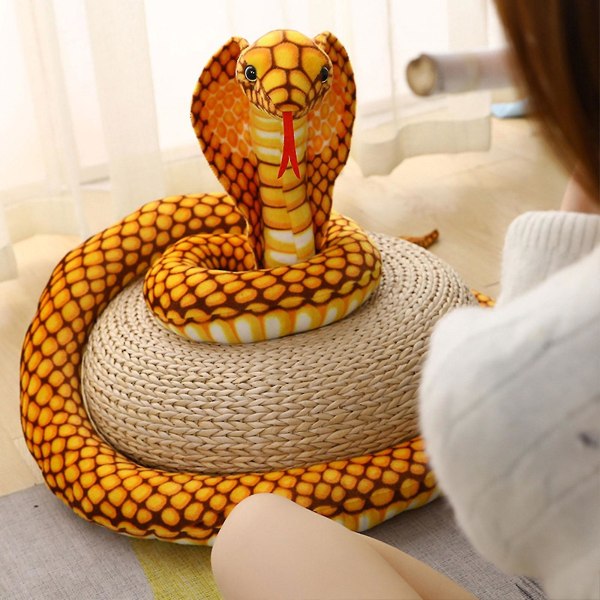 2,4 metrin realistinen kuminen väärennöskäärme puutarharekvisiitta, vitsi kepponen pelottava käärmelelu - Yellow