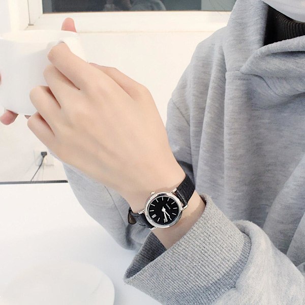 Koreansk Mode Klocka Läderarmband Casual Quartz Vattentät Snabb C One size