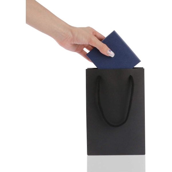 Presentpåsar av kraftpapper 25 stycken små presentpåsar av papper med handtag svarta papperspåsar i lösvikt