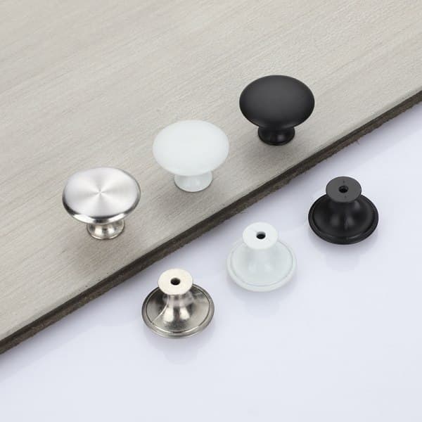Set med 10 runda skåpknoppar, 3 cm diameter, Svart