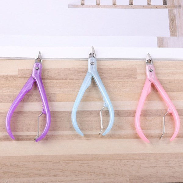 Färgade nagelband Nagelklippare Rostfritt stål Clipper Scissors Dead Skin Remover 9090 blandad färg