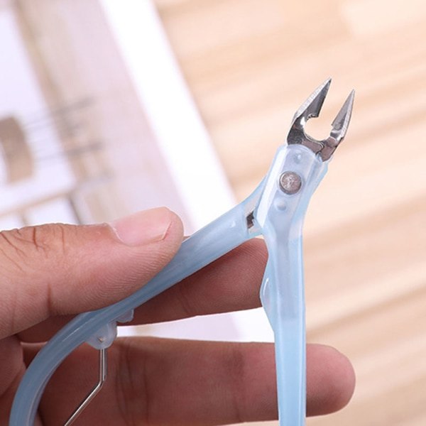 Färgade nagelband Nagelklippare Rostfritt stål Clipper Scissors Dead Skin Remover 9090 blandad färg