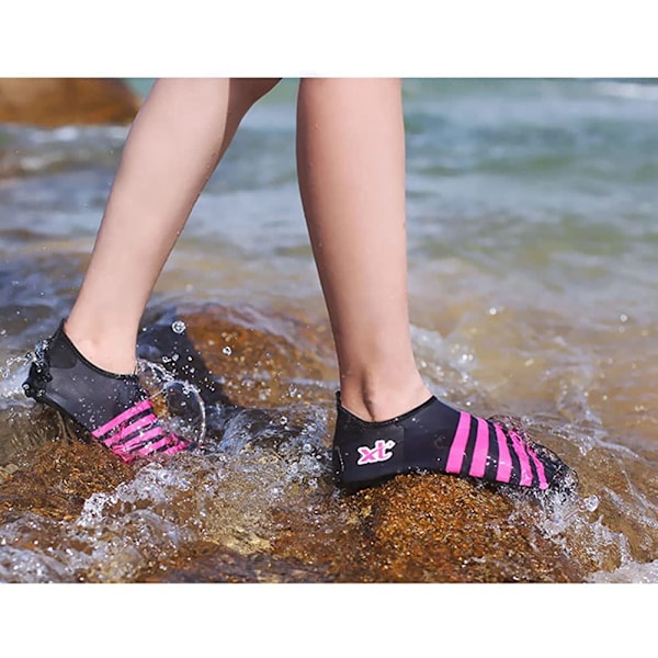 Vattensportskor strandskor, yogaskor, (röda) 35EU red 35EU