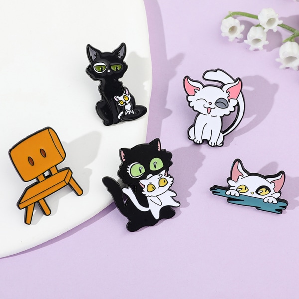 Anime Suzume No Tojimari Emalj Lapel Pin og Cat Broscher Backpa A1