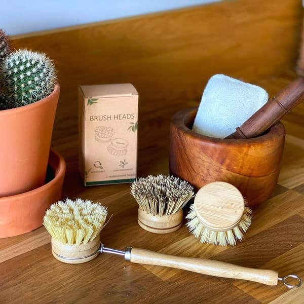 Natural Dish Brush, Eco-Friendly Bamboo Kitchen Brush, Plastic-Free Cleaning, Residue-Free Cleaning
