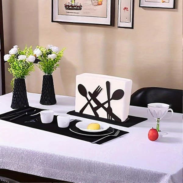 Servietholder i sort metal – design med gaffel, ske og kniv – til spisebord – stabil base Black