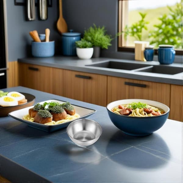 5 stk. runde krydderboller i rustfritt stål med solid kvalitet og plassbesparende design for familien