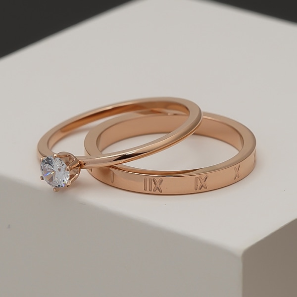 Enkel öppen ring i titanstål, parring i rostfritt stål med zirkon och roséguldbokstav, smycken (två i en romersk diamantring, amerikansk storlek 9),