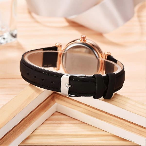 Trendy Alloy Wristwatch with Round Dial, Analog Display, and Quartz Movement (Black)