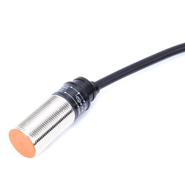 BERM Induktiv Nærhetsbryter 5mm Deteksjonssensor DC 10-30V 3-leder PNP NO