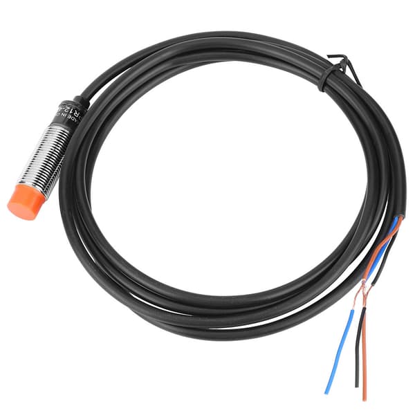 BERM Induktiv Nærhetsbryter 4mm Deteksjonssensor DC10 30V 3-leder PNP NO