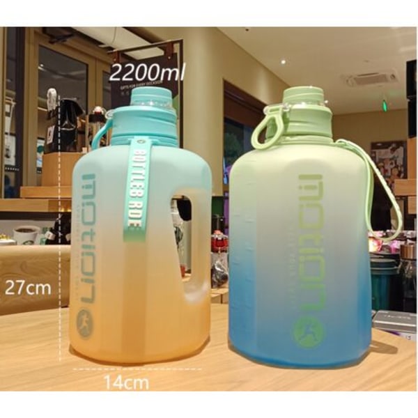 Vandflaske 2,2 l, gallon sportsspand med håndtag, stor kapacitet plastik kop hoppedæksel Praktisk 2-farve gradient