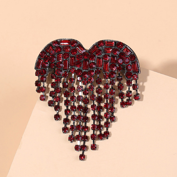 Klassisk Blood Rhinestone Heart Form Lapel Pins Lång Tråd