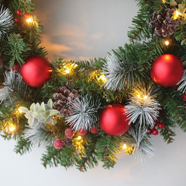 Julekrans til hoveddørsdekoration Dekoration med Pinecone Berries Snowflakes (30CM，20 LED-lys）