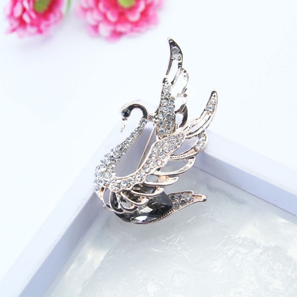 Fashion Crystal Rhinestone Swan Broscher for women Lapel Pins P Wine red