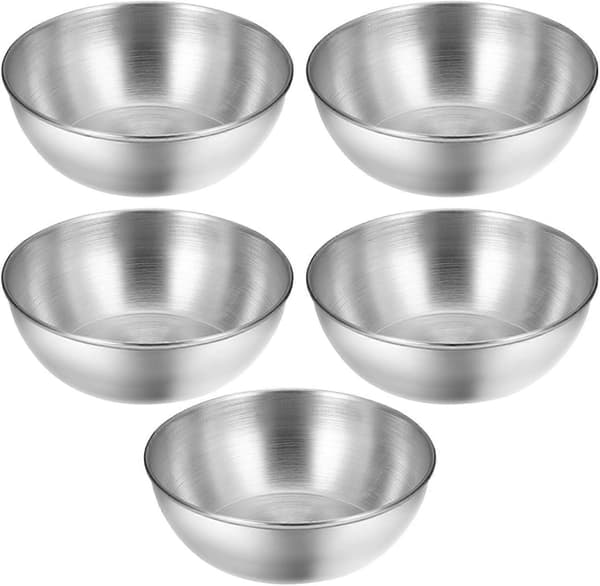 5 stk. runde krydderboller i rustfritt stål med solid kvalitet og plassbesparende design for familien