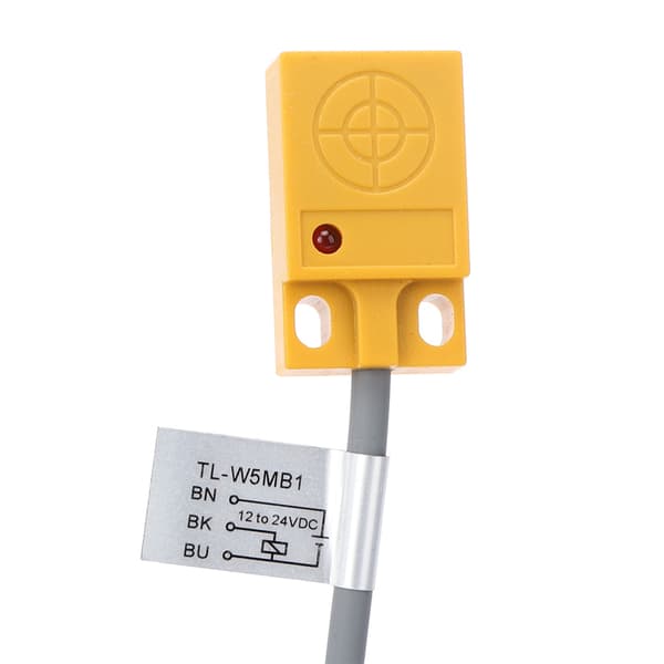 BERM Induktiv Proximity Sensor Bryter ABS Skall DC12-24V 3 Ledning PNP NO 5mm