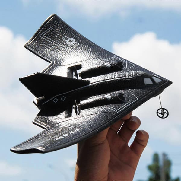 RC-flygplan B2 Stealth Bomber 2ch 34cm Vingspann Cessna 2.4g Fjärrkontroll Flygplan Drönare Leksaker För Vuxna Barn