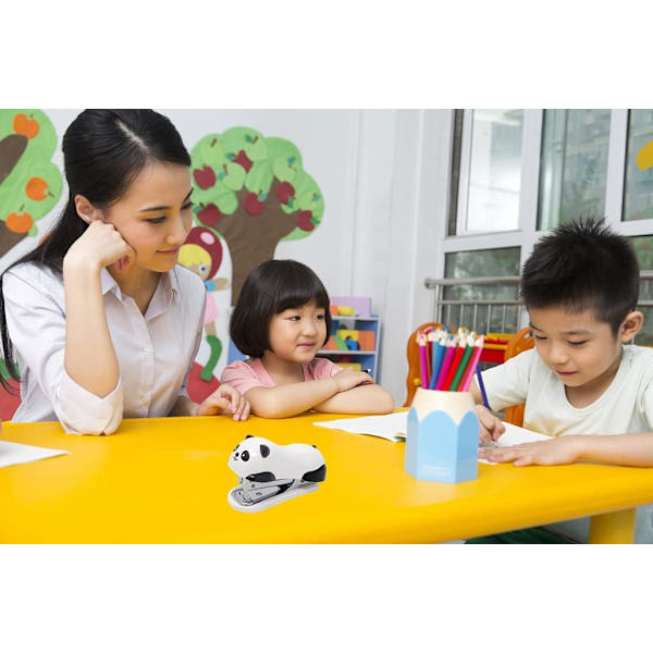1-pack Mini Panda skrivbordsstapler, kapacitet 10 ark, 1000 st