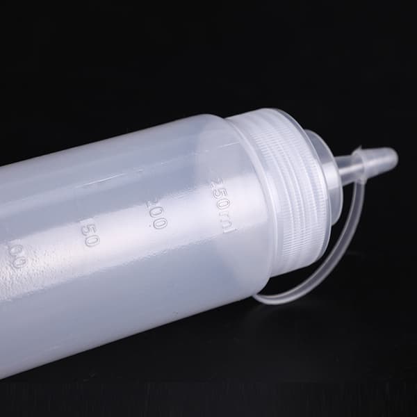 Vit plastflaska 4,5 x 18,5 cm, 250 ml