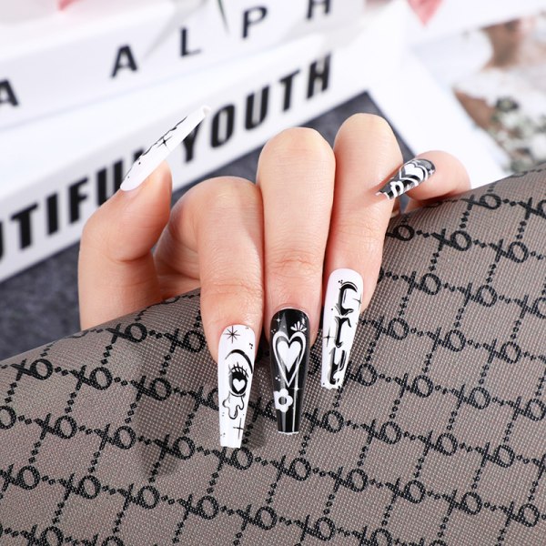 24 sorte og hvide firkantede hjerter, falske negle, manicure