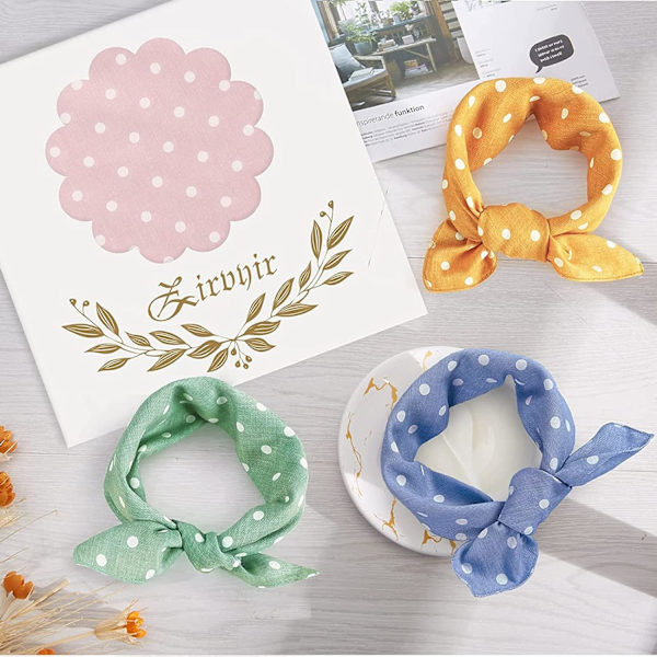 4-pack hundsnusnäsdukar, klassiska fläckiga bandanas, slitstarka P