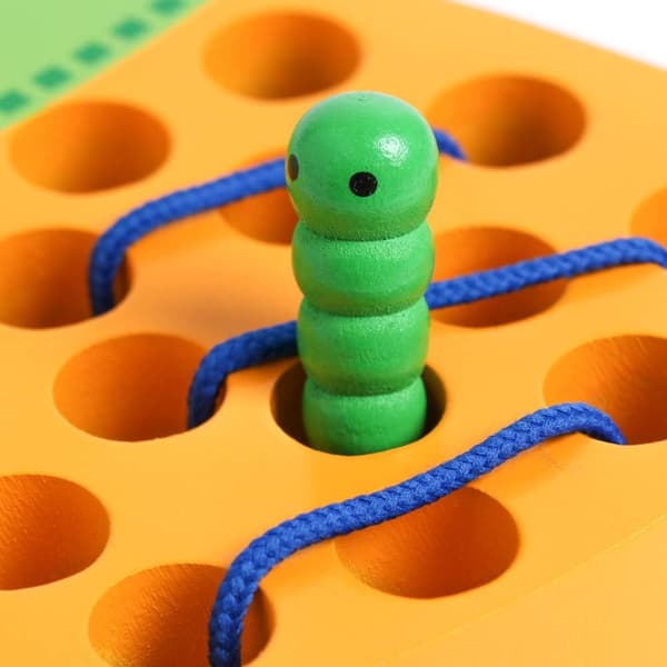 Träspetsad ananas snörleksak Montessori träklosspussel