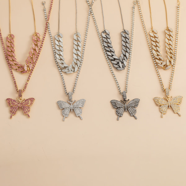 Trendy Hip-Hop Trendy Full Diamond Cuban Buckle Pendant Necklace Butterfly Temperament Diamond (Hvit)